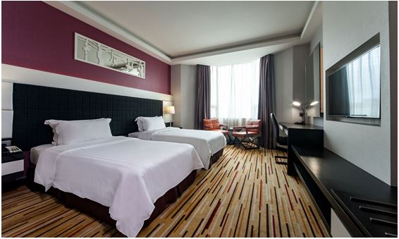 promenade room